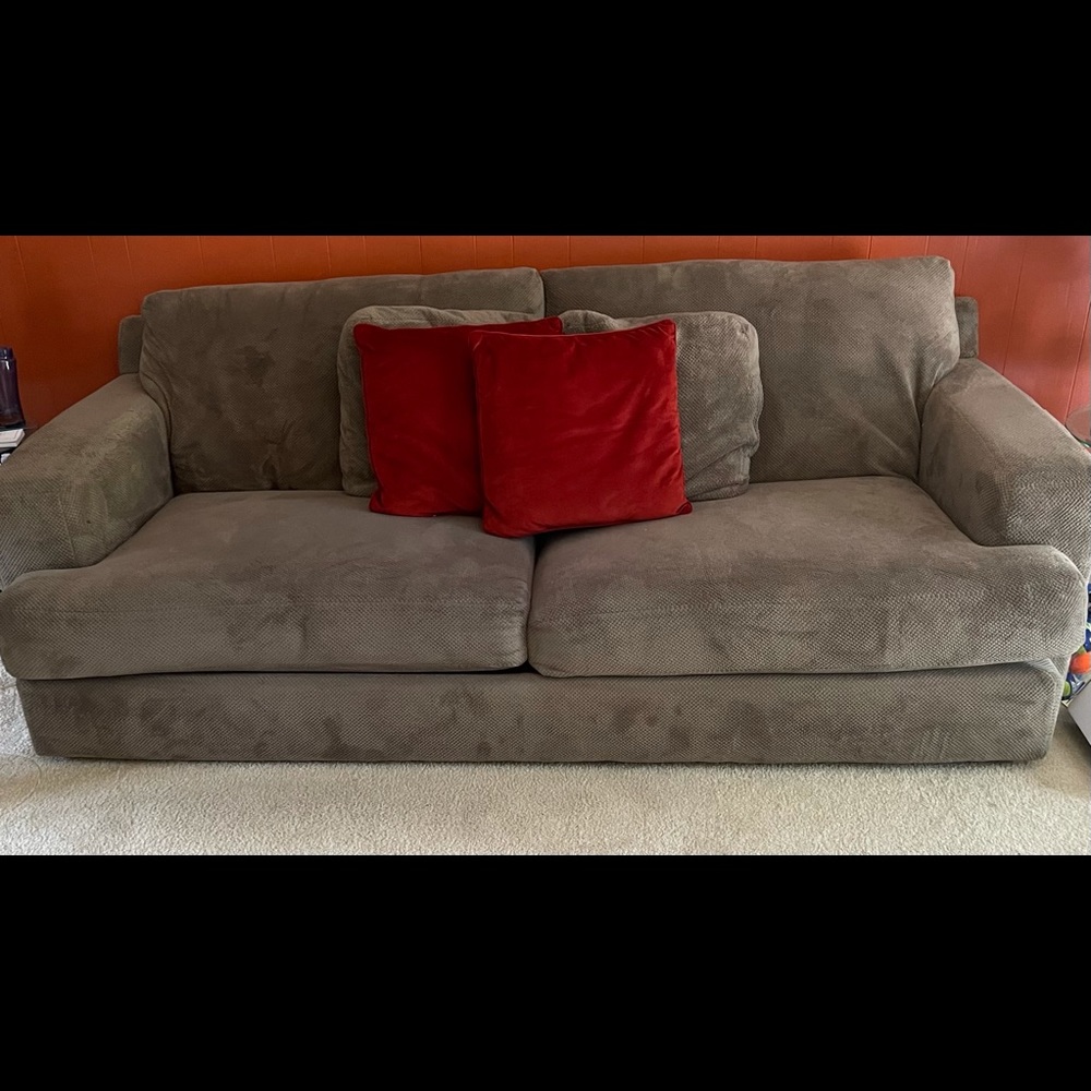Living room Couch, sits on the floor, very comfy